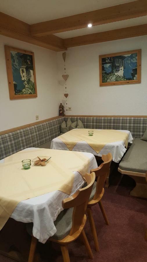 Pension Singer Birgitz ภายนอก รูปภาพ